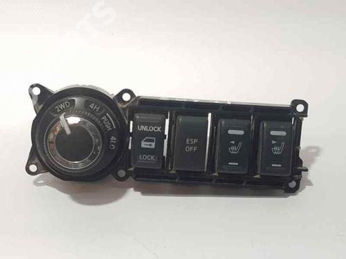 Used Switch NISSAN NAVARA NP300 (D40) 2.5 dCi 4WD (D40TT, D40T, D40M, D40BB) (190 hp) 7403329