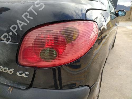 Used Right taillight PEUGEOT 206 CC (2D) 1.6 16V (2DNFUF, 2DNFUR) (109 hp) 32141809