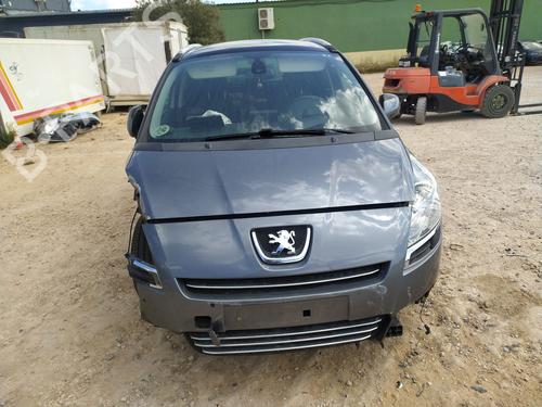 Left taillight PEUGEOT 5008 (0U_, 0E_) 2.0 HDi 150 / BlueHDi 150 | BP24618101C34