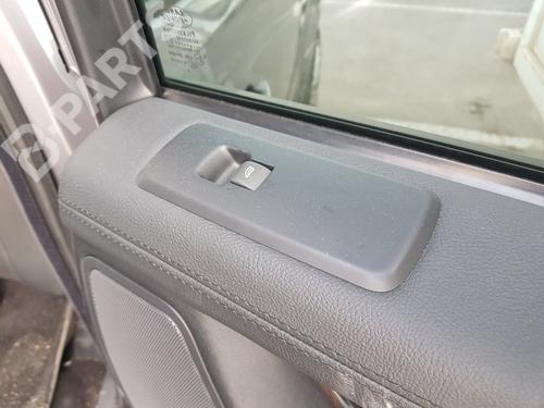 Used Right rear window switch LAND ROVER RANGE ROVER SPORT I (L320) 3.0 D 4x4 (256 hp) 9436295