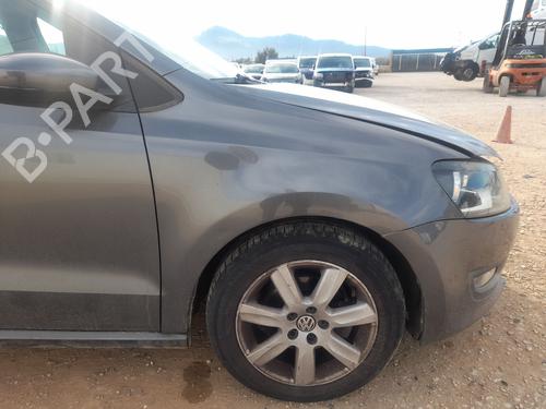 Parafango anteriore destro VW POLO V (6R1, 6C1) 1.6 TDI (90 hp) 30836031