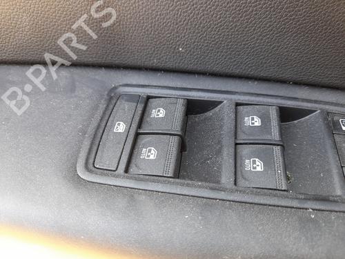 Interrupteur de vitre avant gauche RENAULT CAPTUR II (HF_) TCe 140 (HFN0) | BP29976901I27