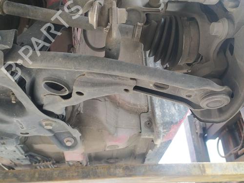 Querlenker links vorne für TOYOTA YARIS (_P13_) 1.0 (KSP130) (72 hp) 32261883