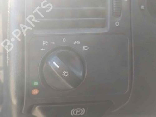Headlight switch MERCEDES-BENZ E-CLASS (W210) E 220 CDI (210.006) BP22973553I24