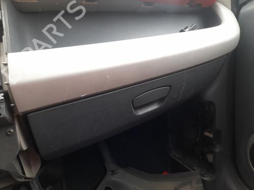 Hanskerom SMART FORFOUR (454) 1.3 (454.031) (95 hp) 31015294