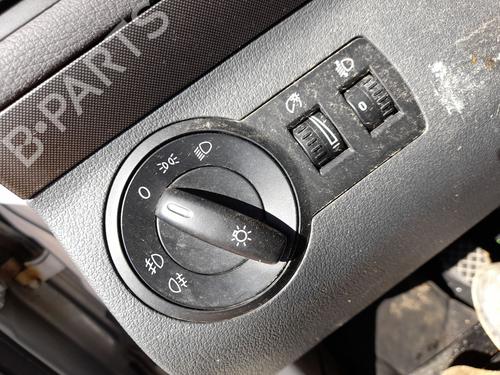 Used Headlight switch VW TOURAN (1T1, 1T2) 1.9 TDI (105 hp) 28730091