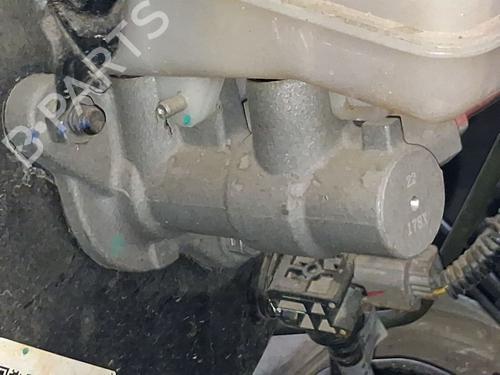 brake-master-cylinder-dacia-spring-2020-37720572 main image
