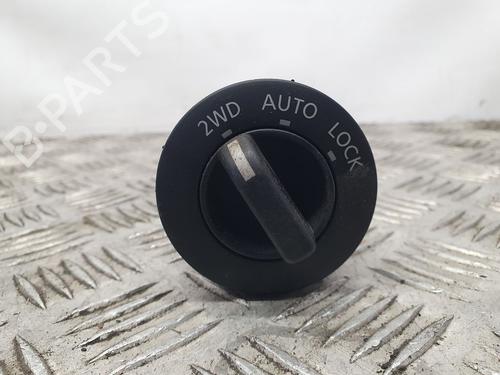 Used Switch NISSAN X-TRAIL I (T30) [2001-2013]  14015454