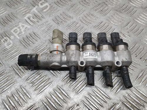 Used Injection rail SSANGYONG XLV SUV e-XGi 160 (128 hp) 17081455
