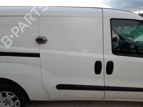 Used Right slide door FIAT DOBLO Cargo (263_) 1.4 Natural Power (120 hp) 31888820