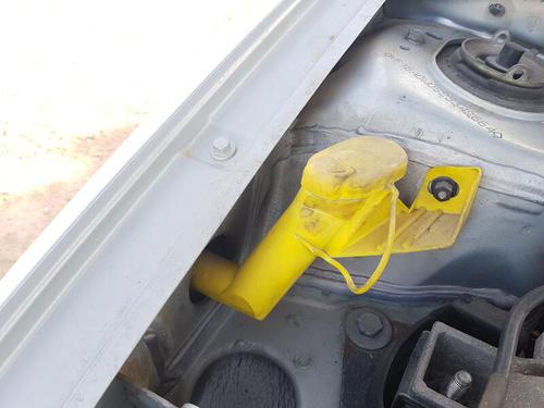 Windscreen washer tank RENAULT MEGANE I (BA0/1_) 1.4 16V (BA0D, BA1H, BA0W, BA10) 7700835518