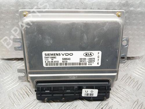 Used Engine control unit (ECU) KIA SPORTAGE II (JE_, KM_) 2.0 i 16V (141 hp) 26711929