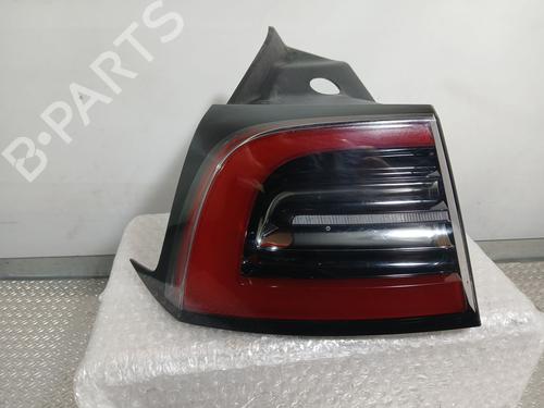 Used Left taillight Left taillight TESLA MODEL Y (5YJY) Long Range All-wheel Drive (514 hp) 40194950 40194950