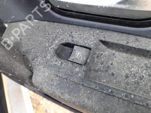 Used Right front window switch RENAULT EXPRESS Box Body/MPV [2021-2025]  29307782