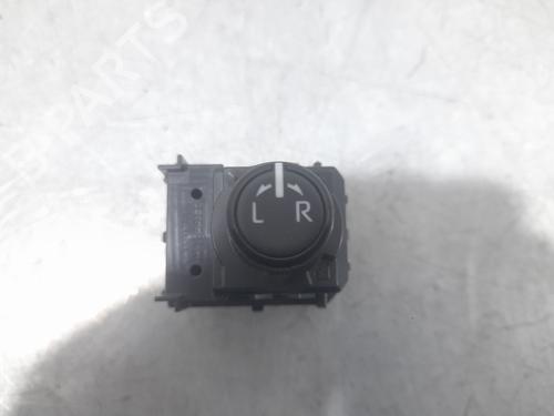 Commande retroviseurs TOYOTA AYGO X (_B7_) 1.0 VVT-i (KGB70) (72 hp) 31824333