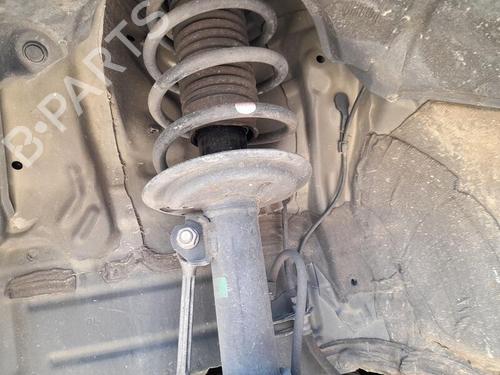 Used Left front shock absorber TOYOTA YARIS (_P13_) 1.5 Hybrid (NHP130_, NHP130) (101 hp) 26395819
