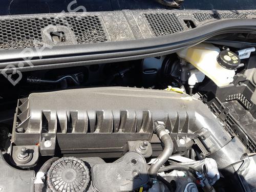 Used Air filter box Air filter box PEUGEOT 208 II (UB_, UP_, UW_, UJ_) 1.2 PureTech 100 (101 hp) 34156031 34156031