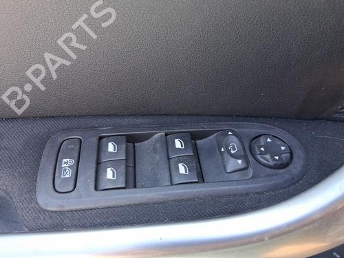 Used Left front window switch Left front window switch 37274100 37274100