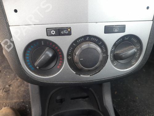 Used Climate control OPEL CORSA D (S07) 1.4 (L08, L68) (90 hp) 26739274