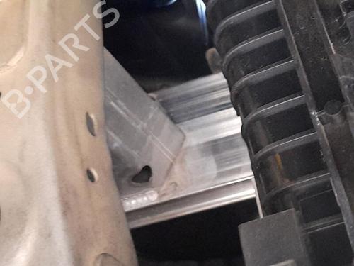 Used Front bumper reinforcement PEUGEOT 5008 II (MC_, MJ_, MR_, M4_) 1.2 THP (MRHNYH, MRHNYW, MRHNSJ, MRHNSU, MRHNSM) (131 hp) 29374261