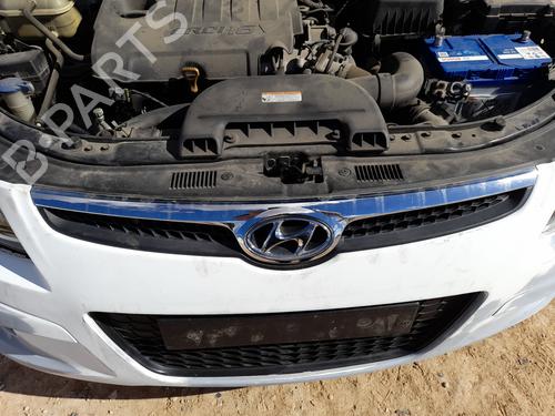 Used Grille HYUNDAI i30 (FD) 1.6 CRDi (116 hp) 30081340