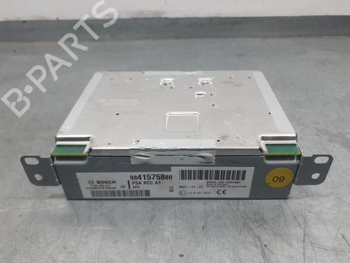 Used Radio Radio OPEL CORSA F (P2JO) 1.2 (68) (101 hp) 33622384 33622384