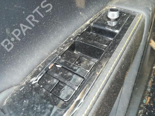 Used Left front window switch MASERATI GRECALE Modena Mild Hybrid Q4 (330 hp) 28376769