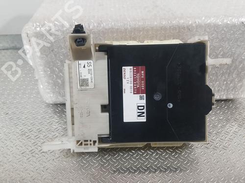 Used Fuse box Fuse box 37242810 37242810