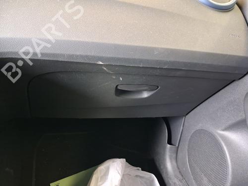 Guantera Guantera SEAT IBIZA IV (6J5, 6P1) 1.2 TSI (90 hp) 37473404 37473404
