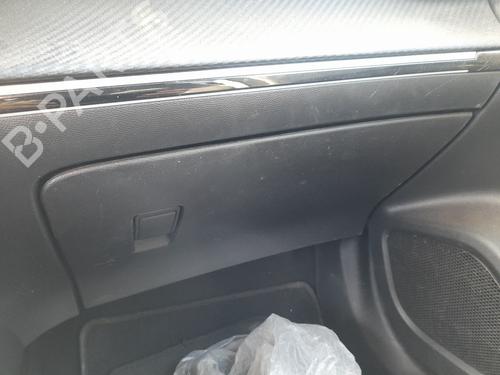 Used Glove box Glove box PEUGEOT 2008 II (UD_, US_, UY_, UJ_, UR_, UC_) 1.2 PureTech 130 (USHNS, URHNS) (130 hp) 30515608 30515608