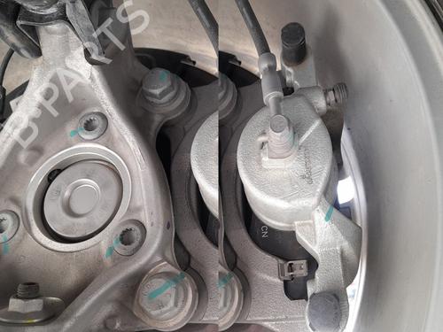 Used Right front brake caliper Right front brake caliper MG MG 4 (EH32) EV (170 hp) 33886639 33886639