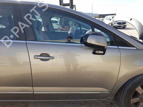 Used Right front door PEUGEOT 5008 (0U_, 0E_) 1.6 HDi (110 hp) 29917809