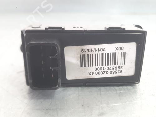 Left rear window switch HYUNDAI i40 I (VF) 1.7 CRDI | BP30178975I29 - Image 3