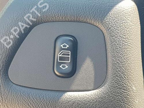 Used Left rear window switch MERCEDES-BENZ E-CLASS (W210) [1995-2003]  19158889