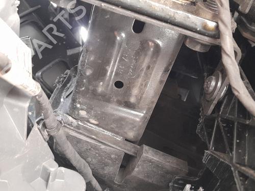 Used Front bumper reinforcement Front bumper reinforcement SKODA OCTAVIA III (5E3, NL3, NR3) 1.5 TSI (150 hp) 33886582 33886582