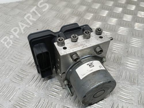 Used ABS pump PEUGEOT EXPERT Van (V_) [2016-2025]  17458227