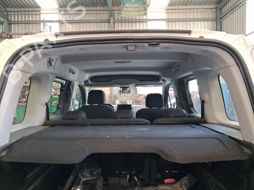 rear-parcel-shelf-peugeot-rifter-2018-40607548 main image