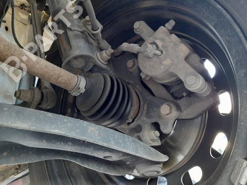 Used Left front steering knuckle Left front steering knuckle FORD FIESTA VI (CB1, CCN) 1.25 (82 hp) 8638977 8638977