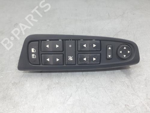 Used Left front window switch Left front window switch FIAT STILO Multi Wagon (192_) 1.9 JTD (115 hp) 34366429 34366429