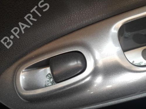 Used Right rear window switch NISSAN JUKE (F15) 1.5 dCi (110 hp) 26960007