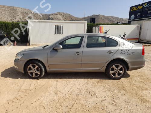 Left mirror SKODA OCTAVIA II (1Z3) 1.6 TDI | BP26582723C26 