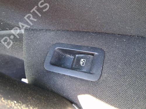 Used Right front window switch Right front window switch VW GOLF VII (5G1, BQ1, BE1, BE2) 1.4 TSI (125 hp) 33854141 33854141