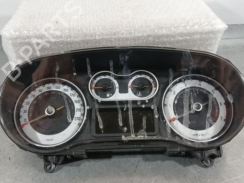 instrument-cluster-fiat-500l-351_-352_-2012-26525510 main image