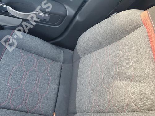 BP10681829C16 main image