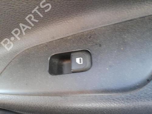 Used Right rear window switch KIA STONIC (YB) 1.0 T-GDi (120 hp) 29919500
