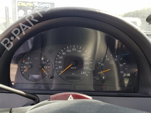 Used Instrument cluster MERCEDES-BENZ M-CLASS (W163) [1998-2005]  12506318