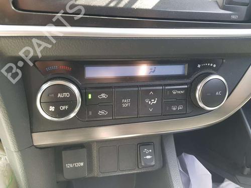 Airco bedieningspaneel TOYOTA AURIS (_E18_) 1.6 (ZRE181_, ZRE185_) (132 hp) 16963137