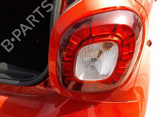Used Right taillight Right taillight SMART FORFOUR Hatchback (453) electric drive / EQ (453.091) (56 hp) 33886449 33886449
