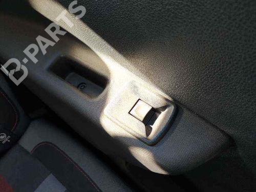 Used Left rear window switch Left rear window switch DACIA SANDERO II TCe 90 (B8M1, B8MA, B8AC) (90 hp) 8208207 8208207