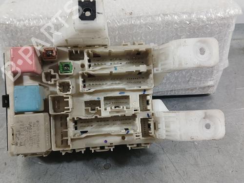 fuse-box-toyota-prius-liftback-_w2_-2003-2004-2005-2006-2007-2008-2009-2010-39146818 main image
